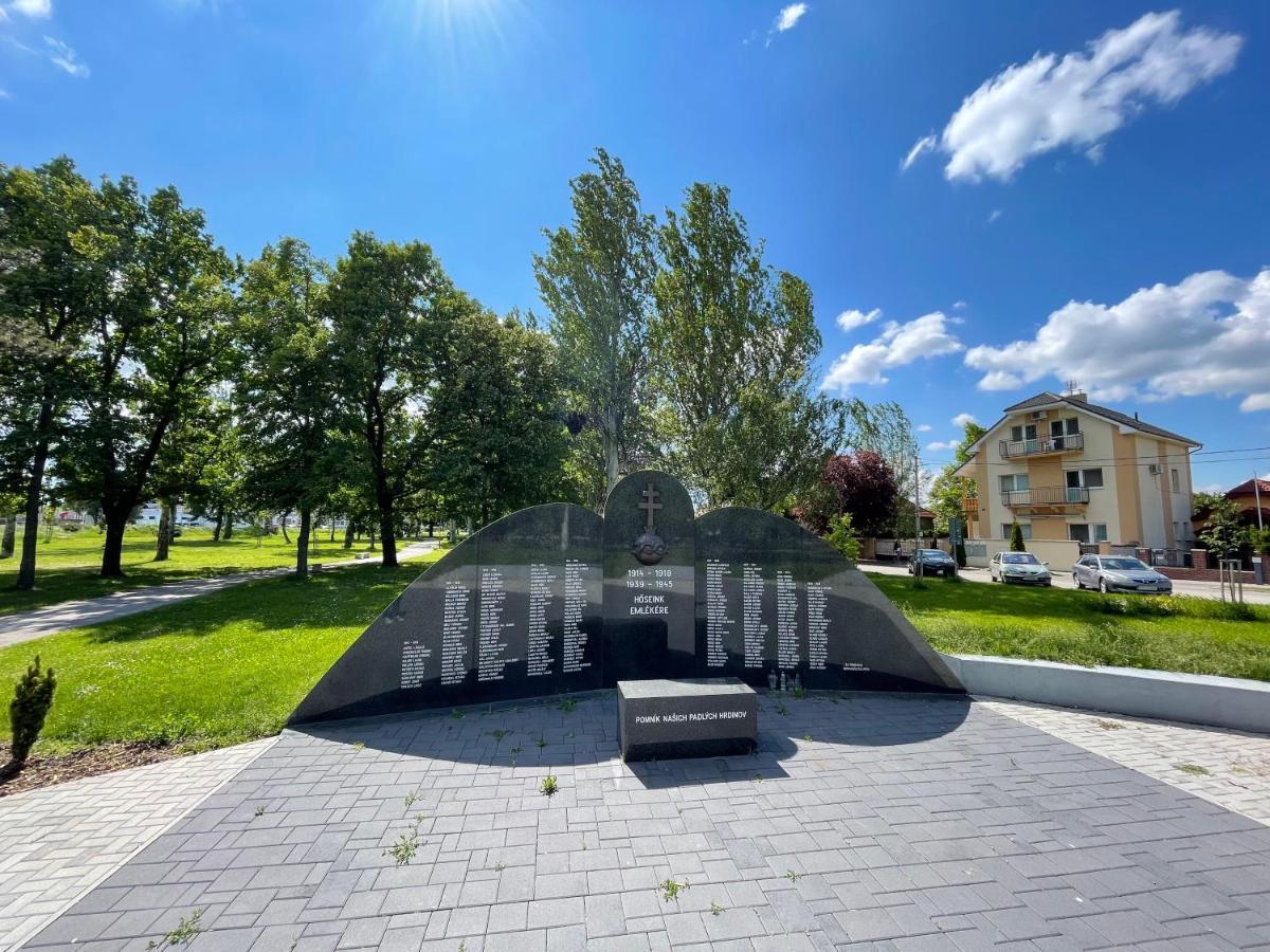 Apartmány Diana Dunajska Streda Bagian luar foto